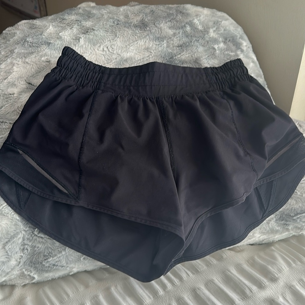 Lululemon black hotty hot shorts